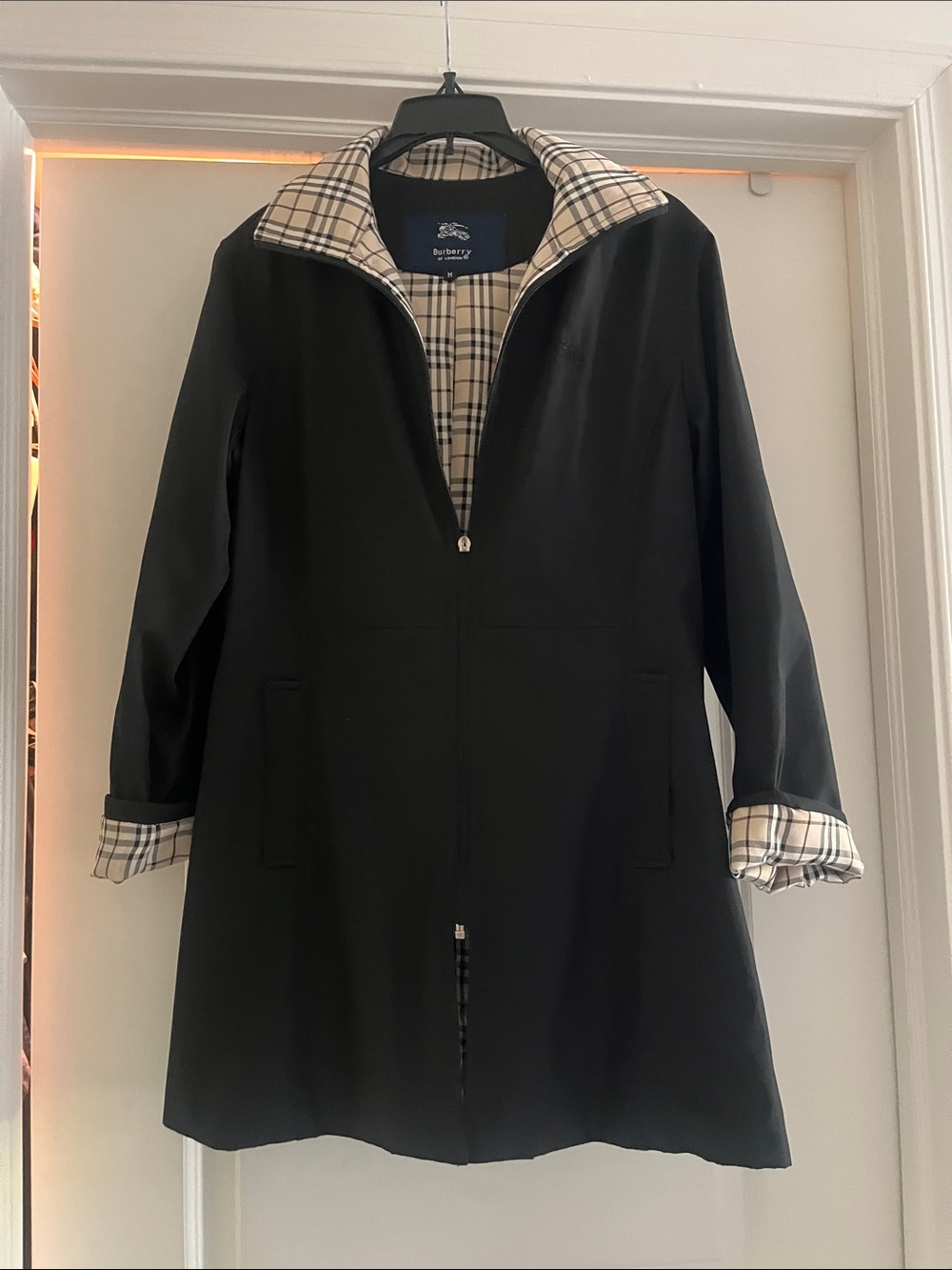 Burberry Black Coat with Beige Vintage Check Lining
